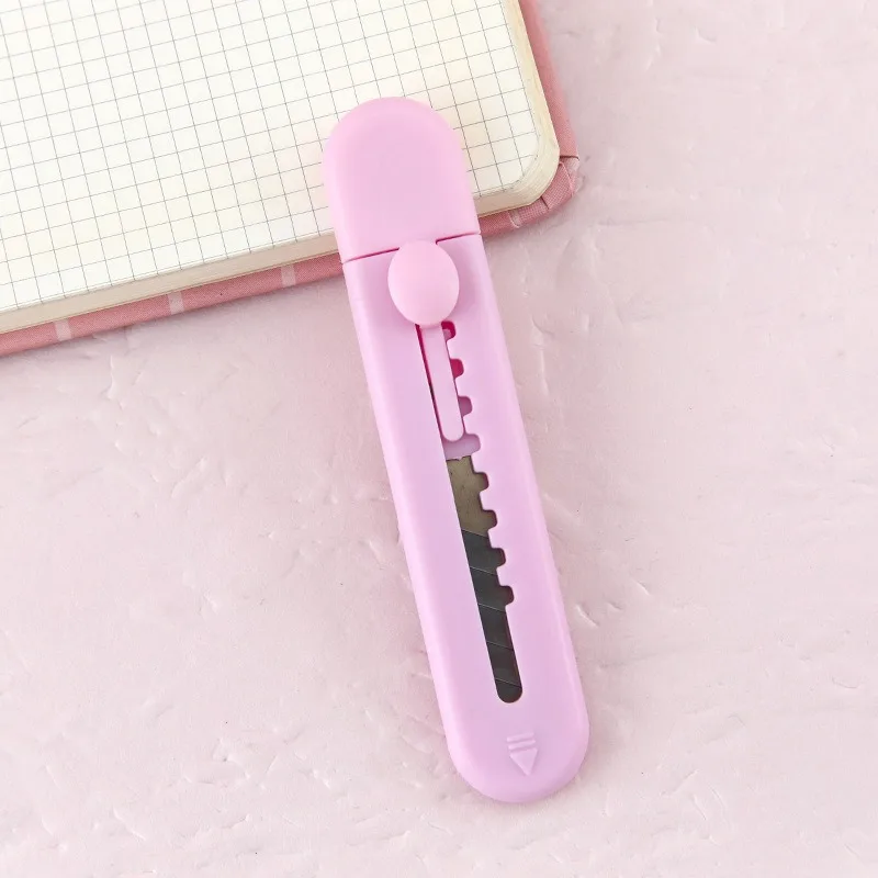 Candy Color Portable Utility Paper Knife, Estudante Mini Faca, Handmade desembalar Artefato, Expresso Faca, 1Pc
