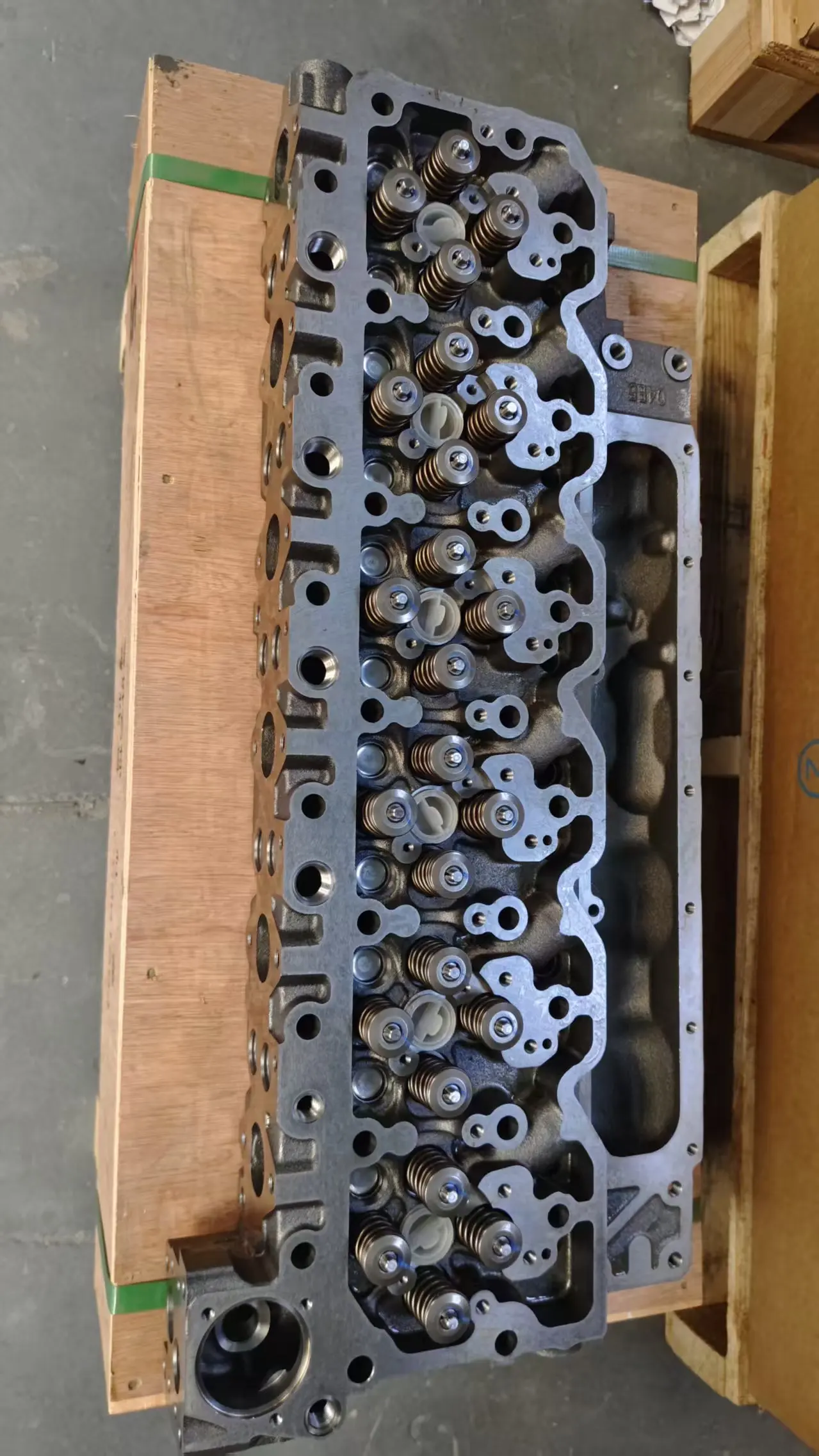 4936081 C5361593 Genuine Original    Cylinder Head Assembly for ISDE QSB 6.7 Engine