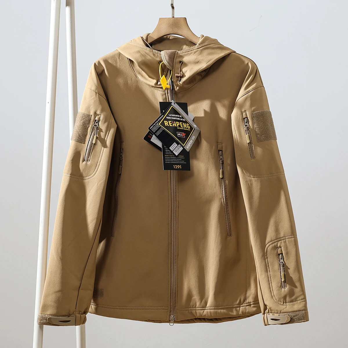ARC New Storm Jacket Outdoor Sports Camping Mountaineering Fashion Men Plus Cashmere Windproof Waterproof Function Storm Jacket