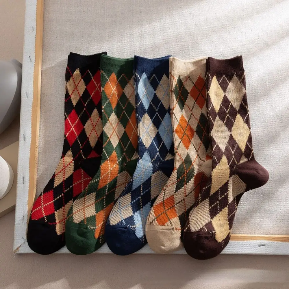 Women Socks Autumn Winter Thick Knit Warm Crew Socks Vintage Argyle Plaid Pattern Hosiery Preppy Style Happy Casual Socks