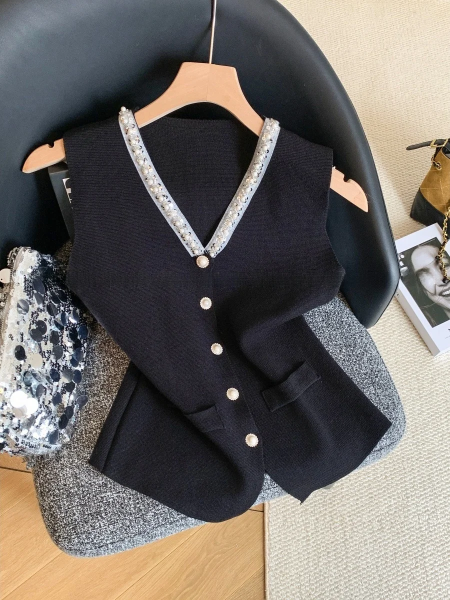 

Трикотажный свитер-жилет женский приталенный с V-образным вырезом, украшенный стразами, класса люкс, осенне-зимний, модный тренд
