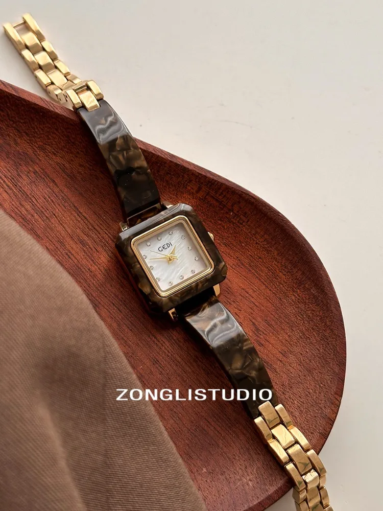 

Retro Women's Watch Quicksand Pink Purple Personality Bracelet Fashion Gift Elegant Women's Quartz Watch