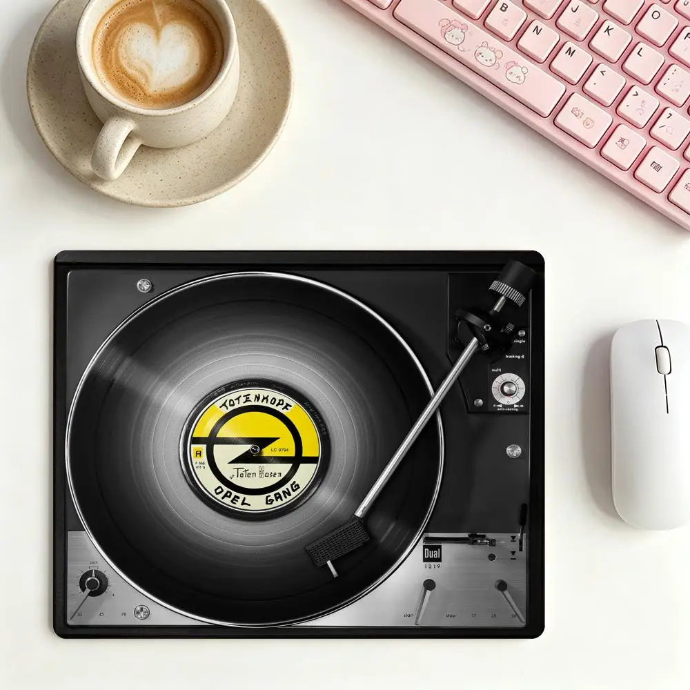 Nostalgic Retro Vinyl And Cassette Large Size Game Card Pad For Laptop Office Desktop Bedroom Learning Games Pad
