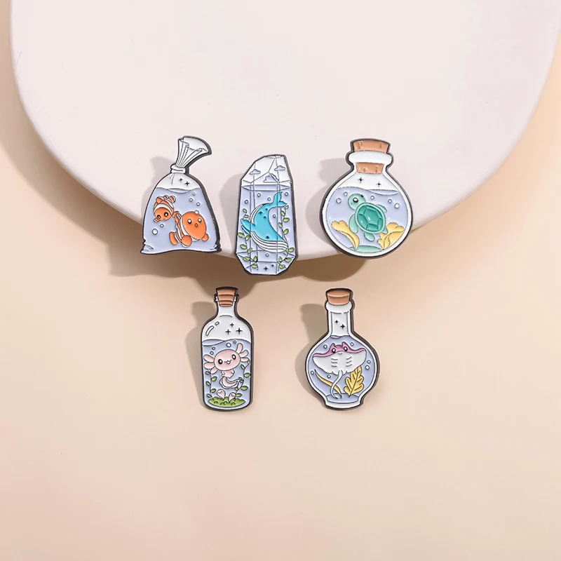 Creative marine organism Bottle Enamel Pins Cute Animal Salamanders Sea Turtles Whales Brooch Lapel Badge for Backpack Jewelry