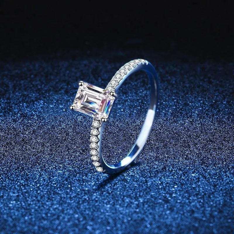 

JR009 Lefei Fashion Trendy Luxury Diamond-set 1 CT Classic Rectangle Moissanite Ring For Women 925 Sterling Silver Party Jewelry