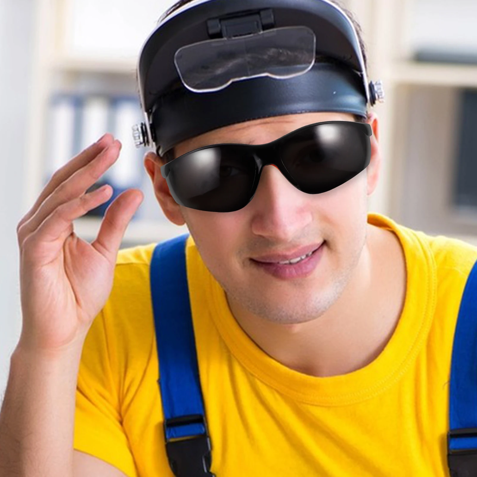 Welding Eyeglasses Protective Goggles Comfortable Wear for Mechanics Machinists Eye Protection in Industrial Work