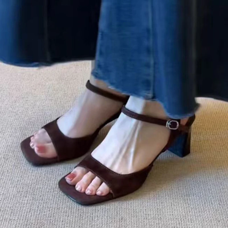 

Женские сандалии на высоком каблуке, модные шлепанцы на платформе, летние элегантные туфли с открытым носком, тренд 2026 года, повседневные прогулочные шлепанцы Mujer