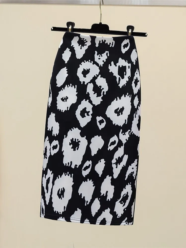 التنانير الجديدة للنساء الربيع الصيف خمر زهرة طباعة Bodycon تنّورة مجسّمة سليم ميدي مثير حقيبة أنيقة الورك ضمادة التنانير القصيرة