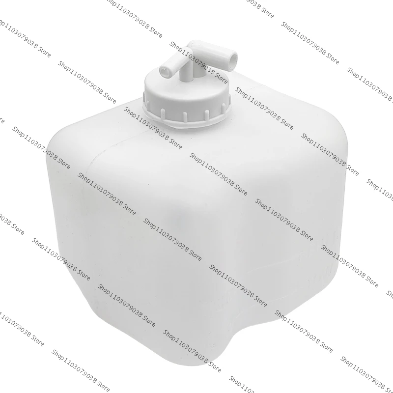 Untuk Mitsubishi Pajero Montero MK2 V31 V32 V33 V43 Tangki Ekspansi Reservoir Pendingin Mesin