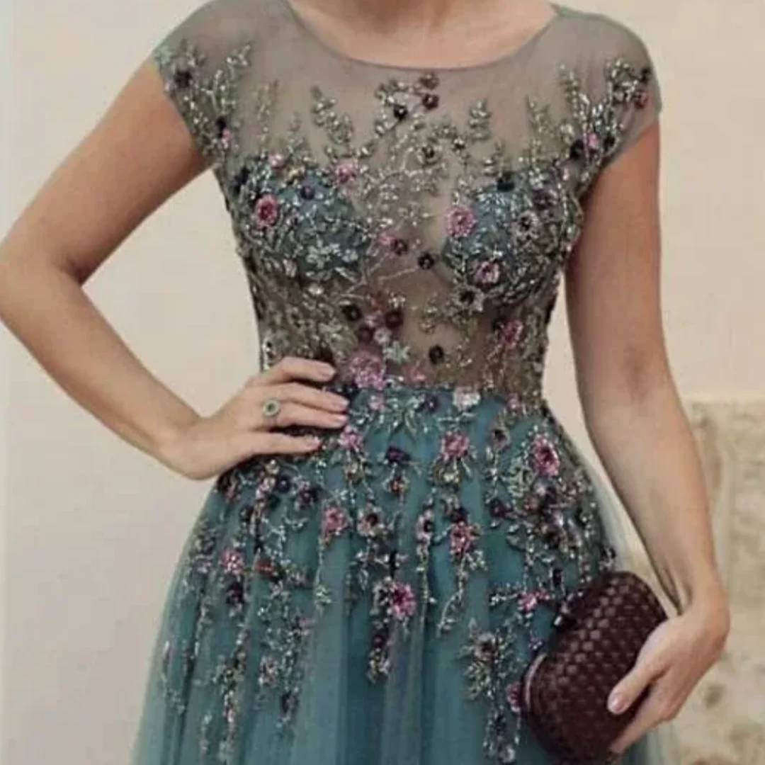 エレガントなロングイブニングドレス、クラシックなOネック半袖、ウェディング用の母親のドレス、キラキラ輝くビーズと3Dフラワーのプロムドレス