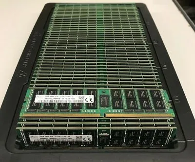 

Для серверов DDR2 8G 2RX4 PC2-5300P-555 667MHZ ECC REG