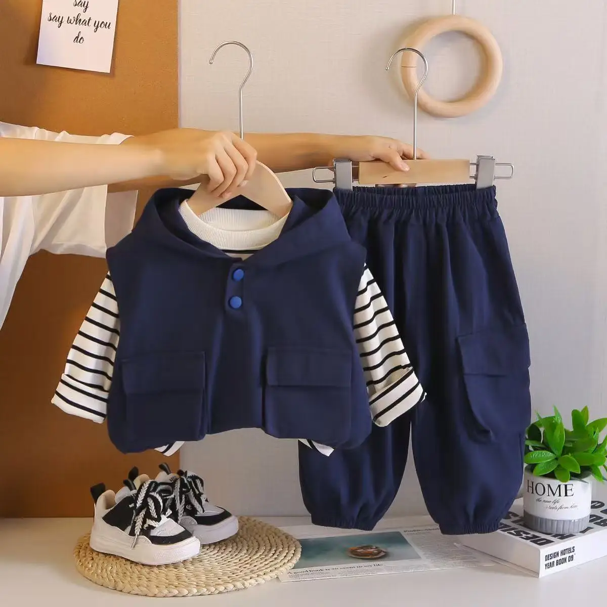 

Children's Spring And Autumn Suit 2025 New Handsome Boys 0-5 Years Hooded Striped Work Waistcoat Three-piece Set Kids Outfits