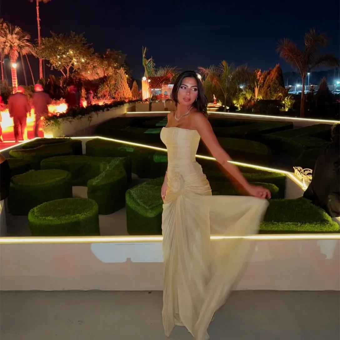 Robe de soirée longue en mousseline de soie, personnalisée, sans bretelles, avec motif sirène plissée, avec traîne Watteau, robe d'invitées de mariage pour femmes