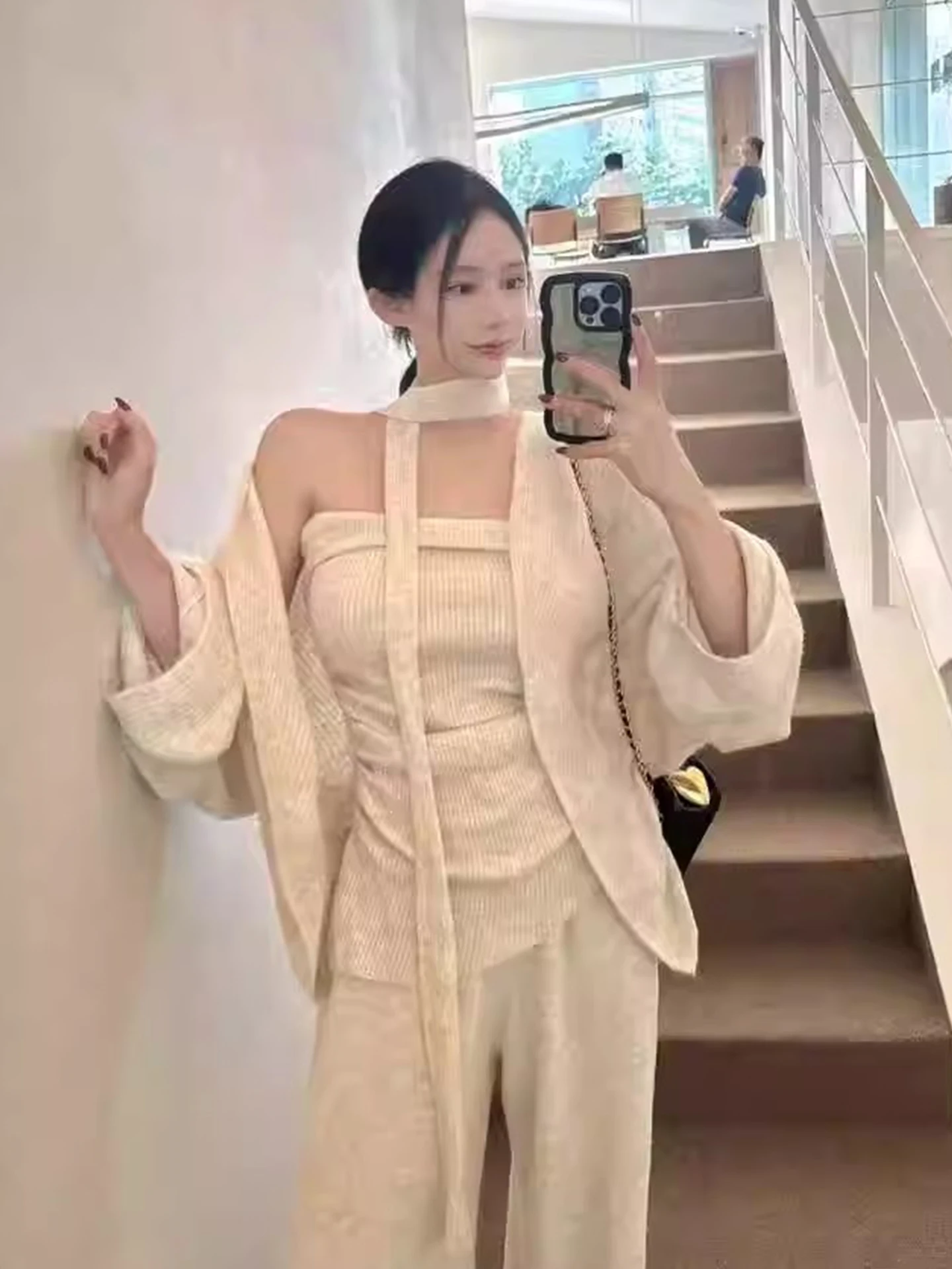 

Вязаный жилет на бретельках в стиле ретро, женские повседневные длинные брюки, комплект из футболки, осенний новый удобный дышащий комплект с высокой талией