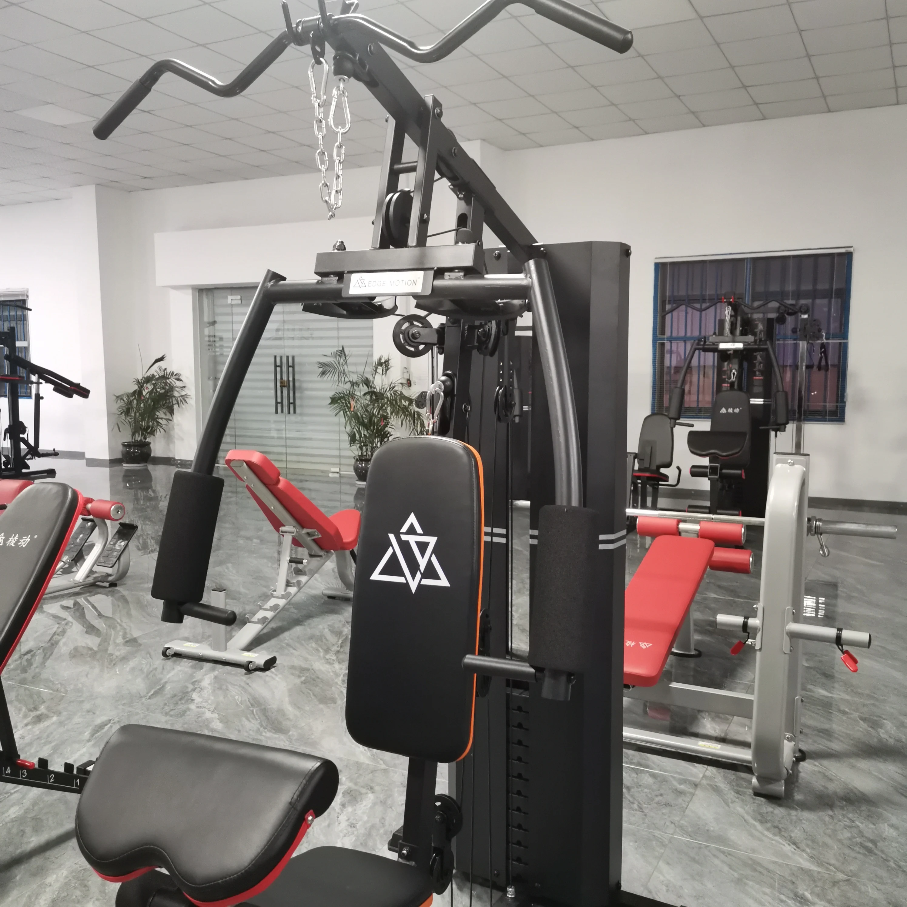 Mult Fitness Kracht Fitnessapparatuur Body Building Oefening Voor Één Station