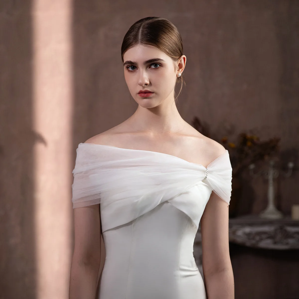 SLBRIDAL Eleganter Weißer Schlichter Blumen-Brautschal Hochzeitscape Schleier Hochzeitszubehör für Braut Hochzeit Damen – Detail 4