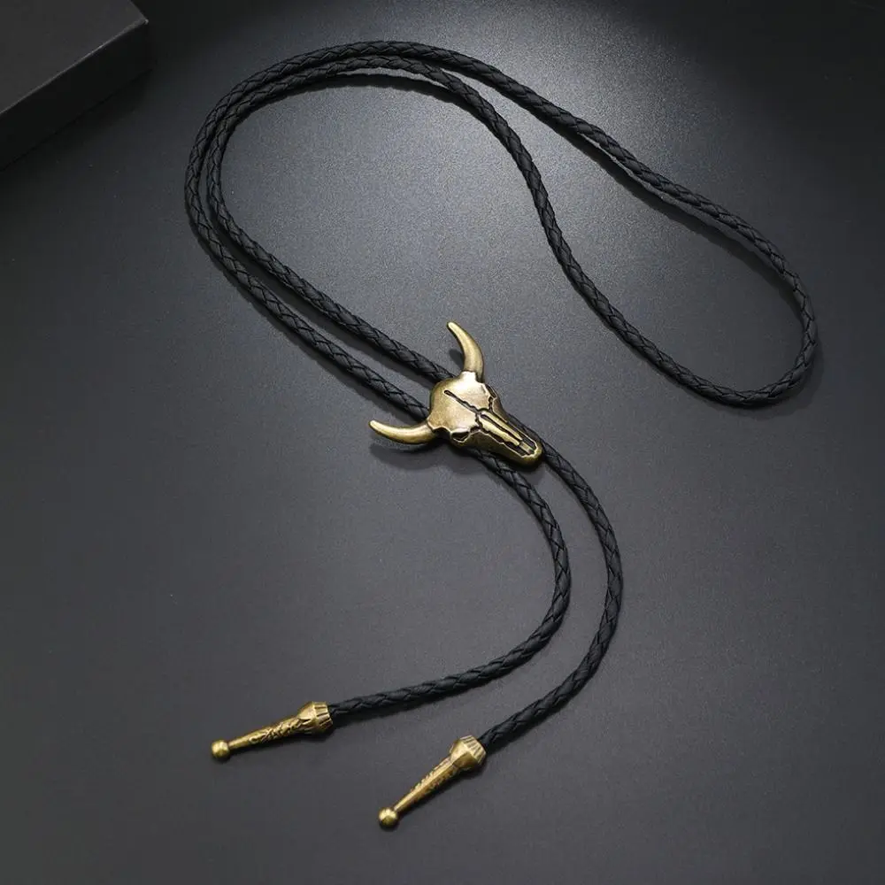 Collana da uomo in stile etnico unico Collana con ciondolo testa di bue dorato in argento Accessori per gioielli Collana in pelle PU in rame regalo
