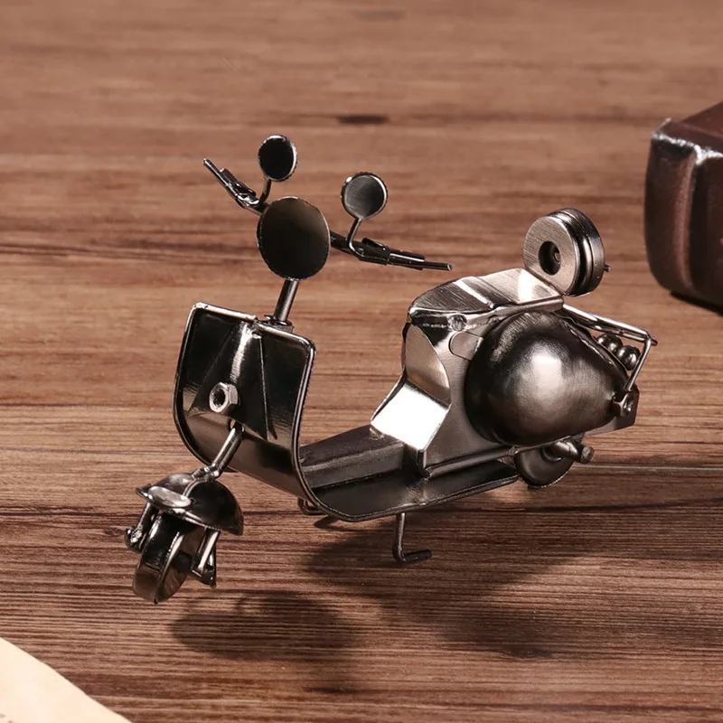Handmade Iron Motorcycle Model Ornaments Retro Motor Figurine Iron Decoration Motorbike Prop Vintage Home Decor Shooting Props