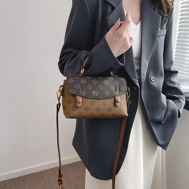 

2025 Trendy Work Tote for Professionals, Spacious Laptop Bag Multi-functional Shoulder Crossbody, Lightweight Commuter Bag