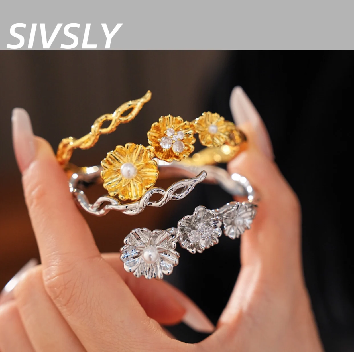 

Hot-selling rose gold bracelet with three-dimensional flower design and adjustable texture.