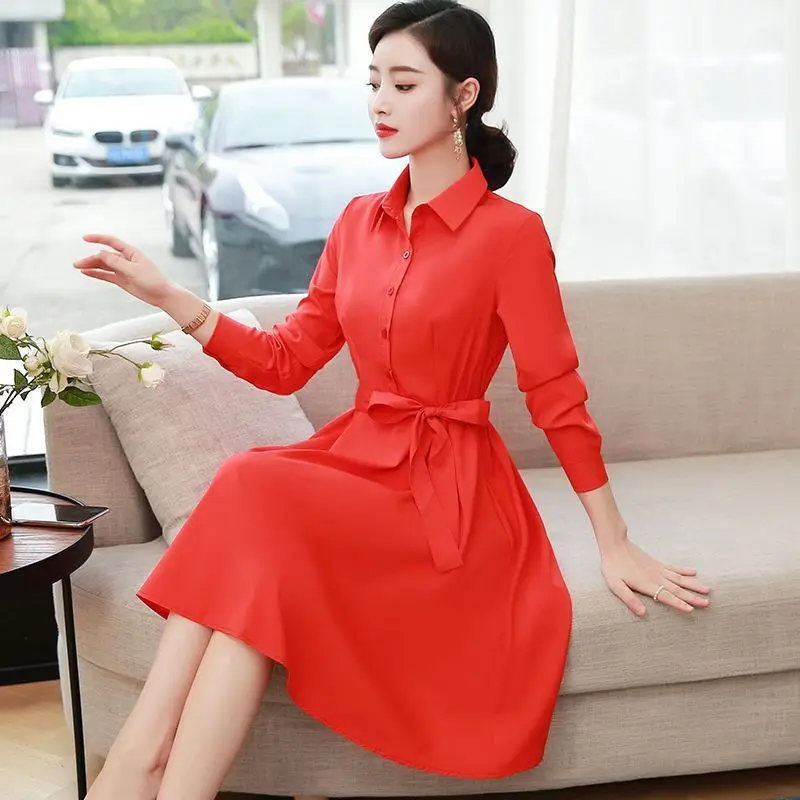 2025 Primavera ed Estate Elegante New Chic Stile Coreano Sottile di media lunghezza Moda a maniche lunghe Temperamento Camicia rossa Gonna per le donne