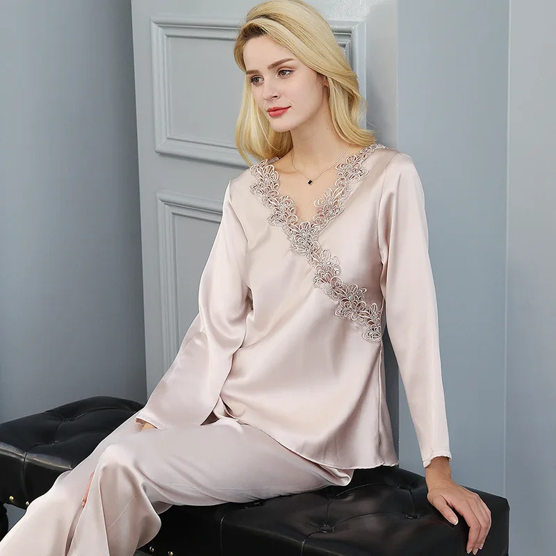 

Heavy Women's High Quality Real Silk Pajamas Two-Piece Suit Embroidered Spring and Summer Long Sleeves Silkworm Home Wear