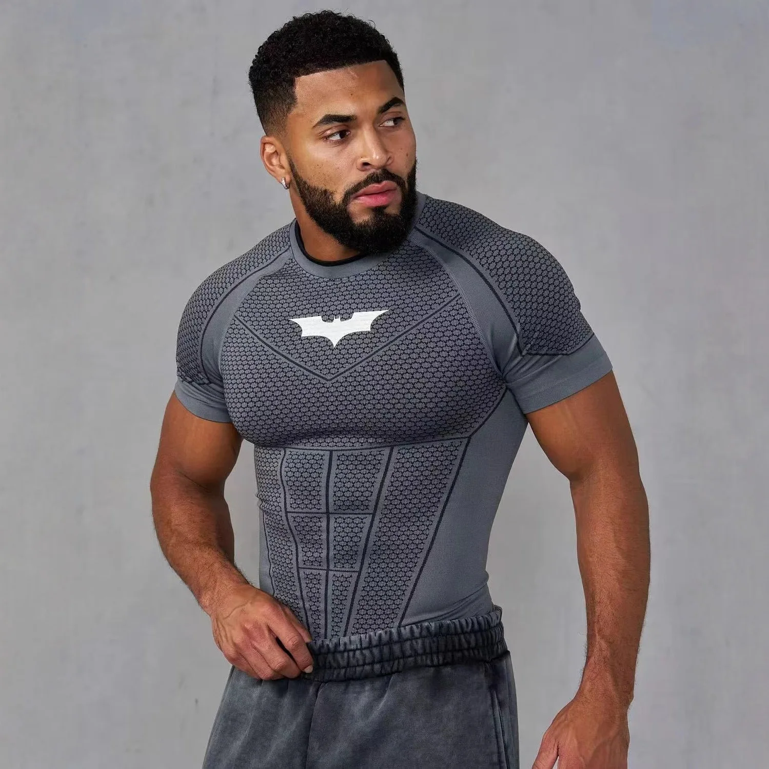 Sports T-shirt Men's Sports Running Fitness Top Breathable Quick Drying Bat Pattern Short Sleeve Classic Trendy Street Style