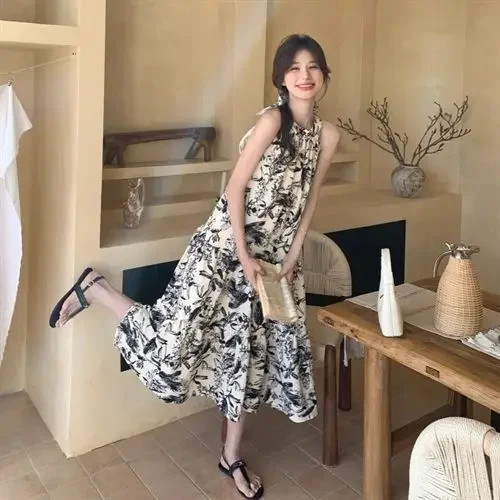 Sommer Kleid Französisch Stil Halfter Ärmellose Blumen Gedruckt Strand Kleider Frauen Casual Lose Taille Mode Vestidos