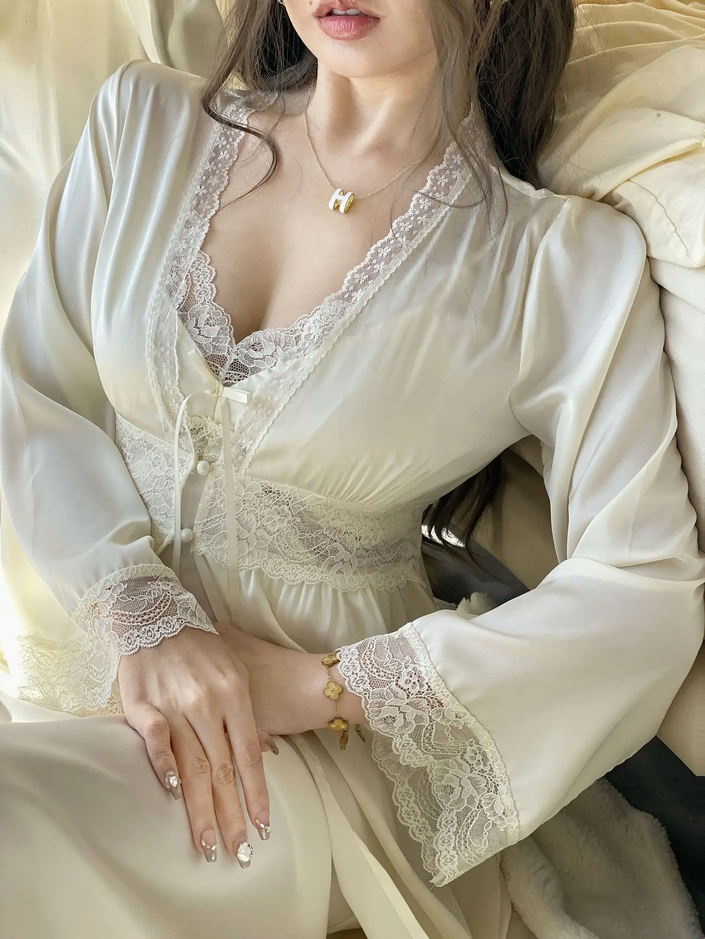 

French Style 2PCS Robe Set Sexy Hollow Lace Suspender Nightgown Intimate Lingerie Female Sleewpear Home Dress Satin Nightwear