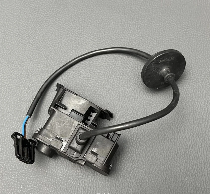 56D810773A 56D810773C 5C6810773 Fuel Tank Door Motor Motor Control Actuator Automotive For VW Passat Golf MK7 Polo Jetta Skoda