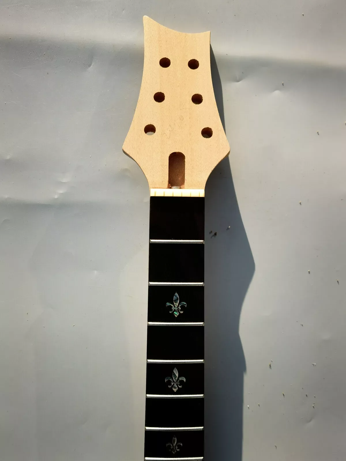 

New Guitar Neck 24 Fret Rosewood Fretboard 24.75 inch Truss Rod Unfinished Bolt on Heel Nice Inlay #US