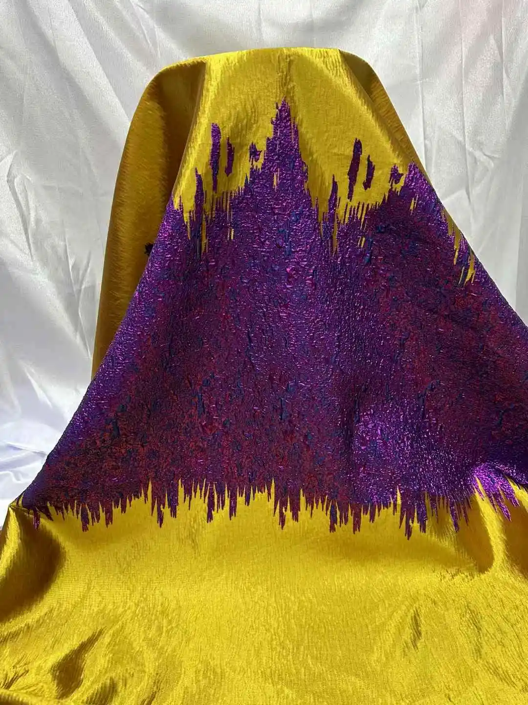 แอฟริกัน Jacquard ผ้าลูกไม้ผ้า 2025 หรูหราไนจีเรีย Damask ภาษาฝรั่งเศสคําผ้าลูกไม้ Tulle ผ้าสําหรับเย็บชุดปาร์ตี้