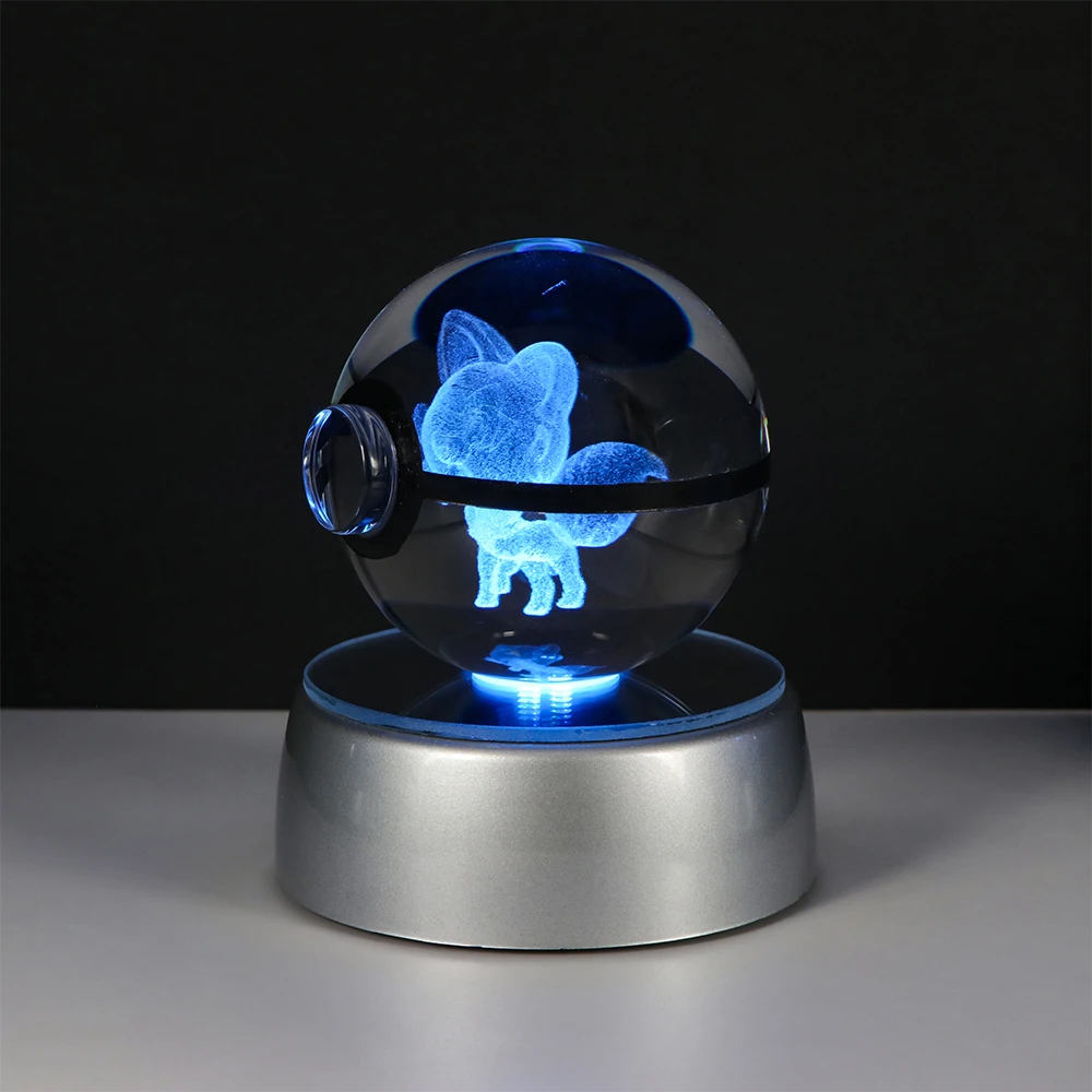 Pokemon 3D Kristallkugel Pikachu Figur Pokeball Gravur Kristall Glurak Modell mit LED-Lichtbasis Spielzeug Anime Weihnachtsgeschenk