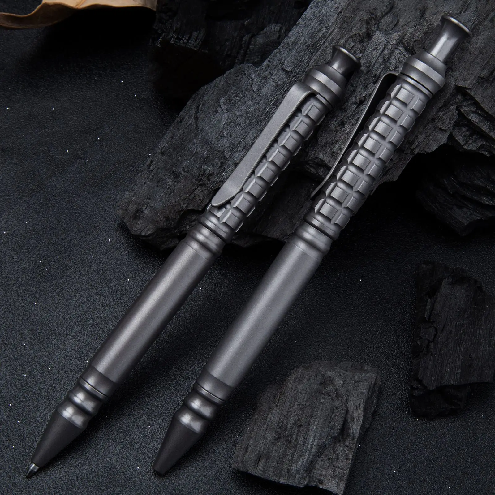 Titanium Alloy Tactical Pen Push Type Switch EDC Portable Decompression Pen Business Signature Ballpoint Pen