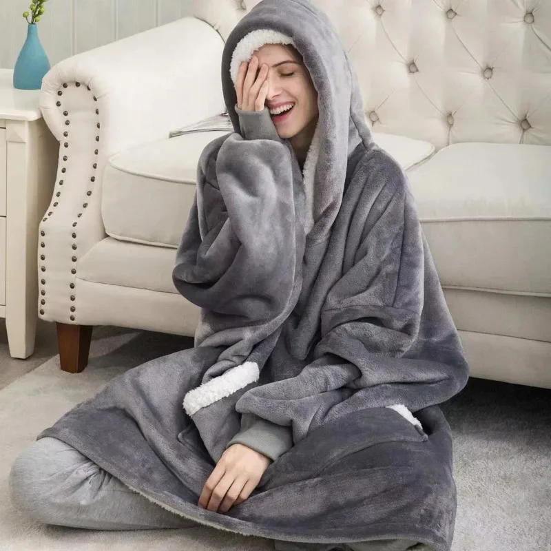 Fleece Pajamas Hoodies Women TV Blankets Outdoor Cold Proof Nightgowns Fleece Covers European American Home Warm Couple Tops New