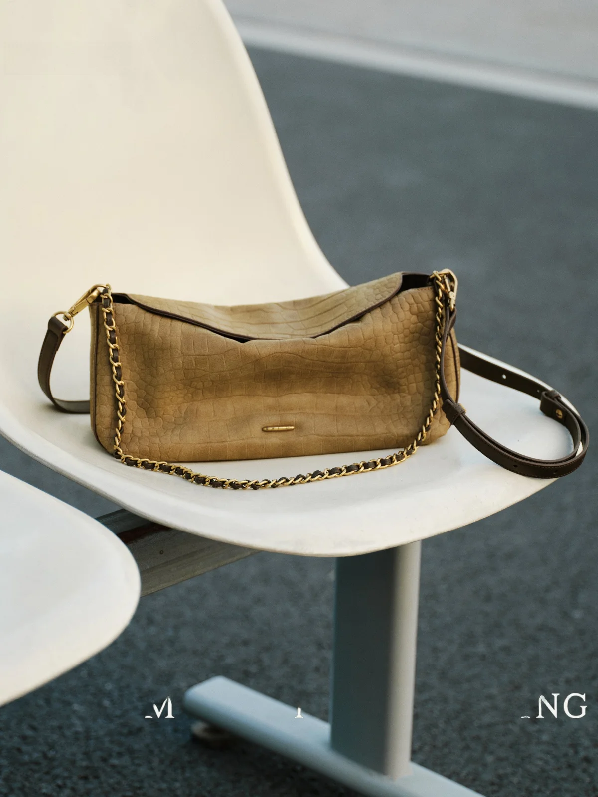 

Womens Pillow aped Handbag Crossbody Single oulder Bag Casual Simple Sle Medium Hardn Fabric Double Handle