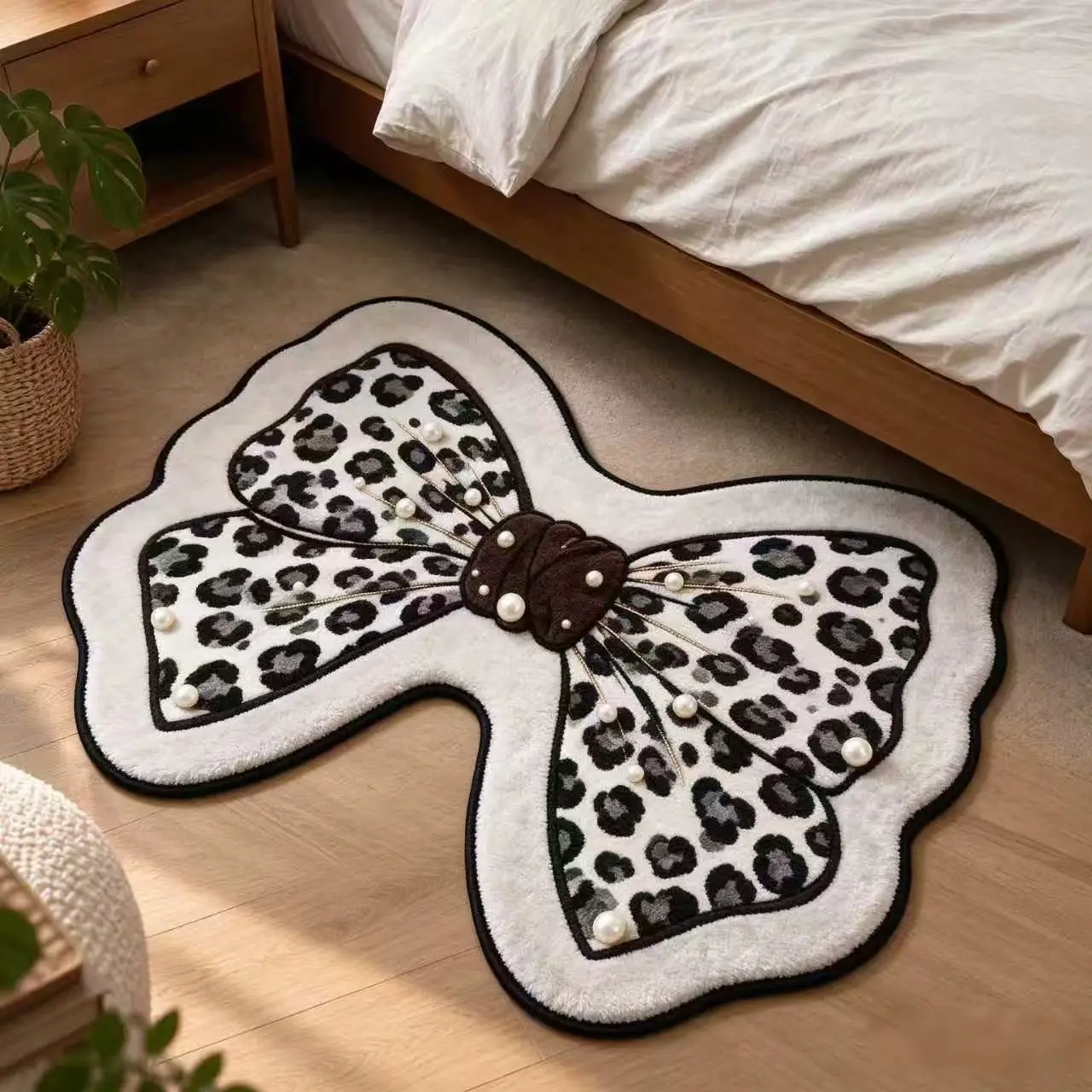VIKAMA Leopard Print Bow Shaped Rug Cute Pearl Accent Mat for Bedroom Entryway Soft Non Slip Washable Carpet Bedroom Decor