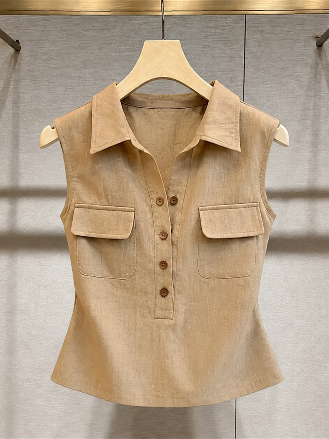 

Casual Neck Half Open Women's Vest Summer Leisure Fashion Simple Style Commute Wind Sleeveless Top for Ladies