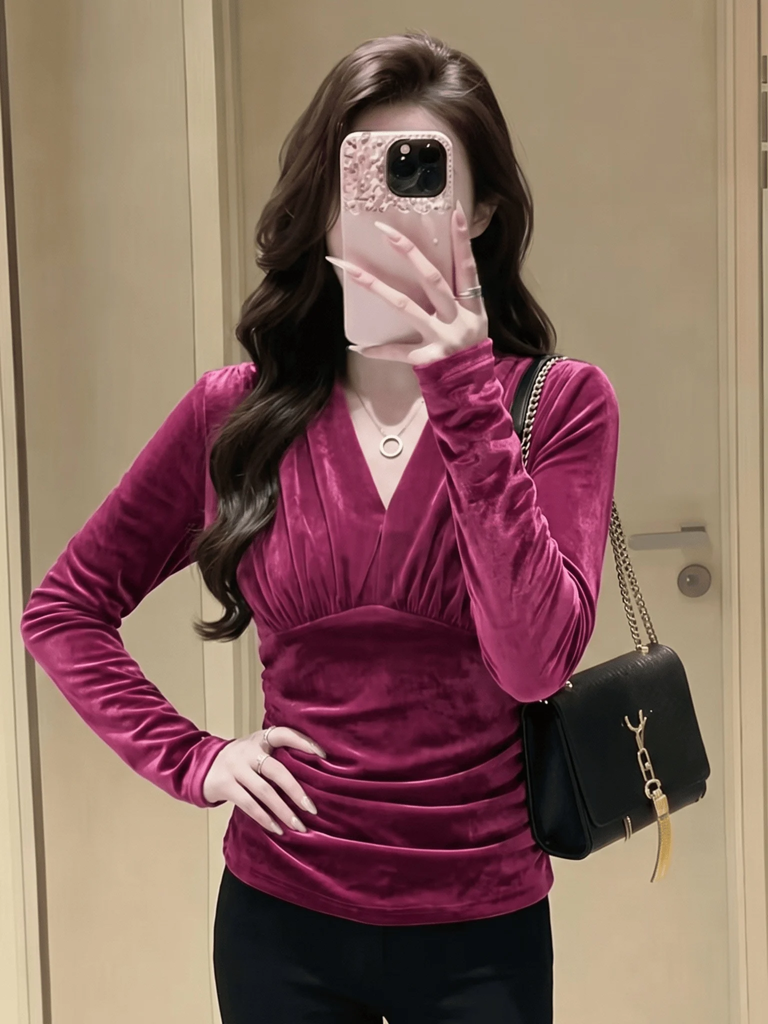 Velvet Long Sleeve Women's T-shirt Slim Fit Pleated Base Shirt Casual Style Autumn 2026 New Design Sense Top