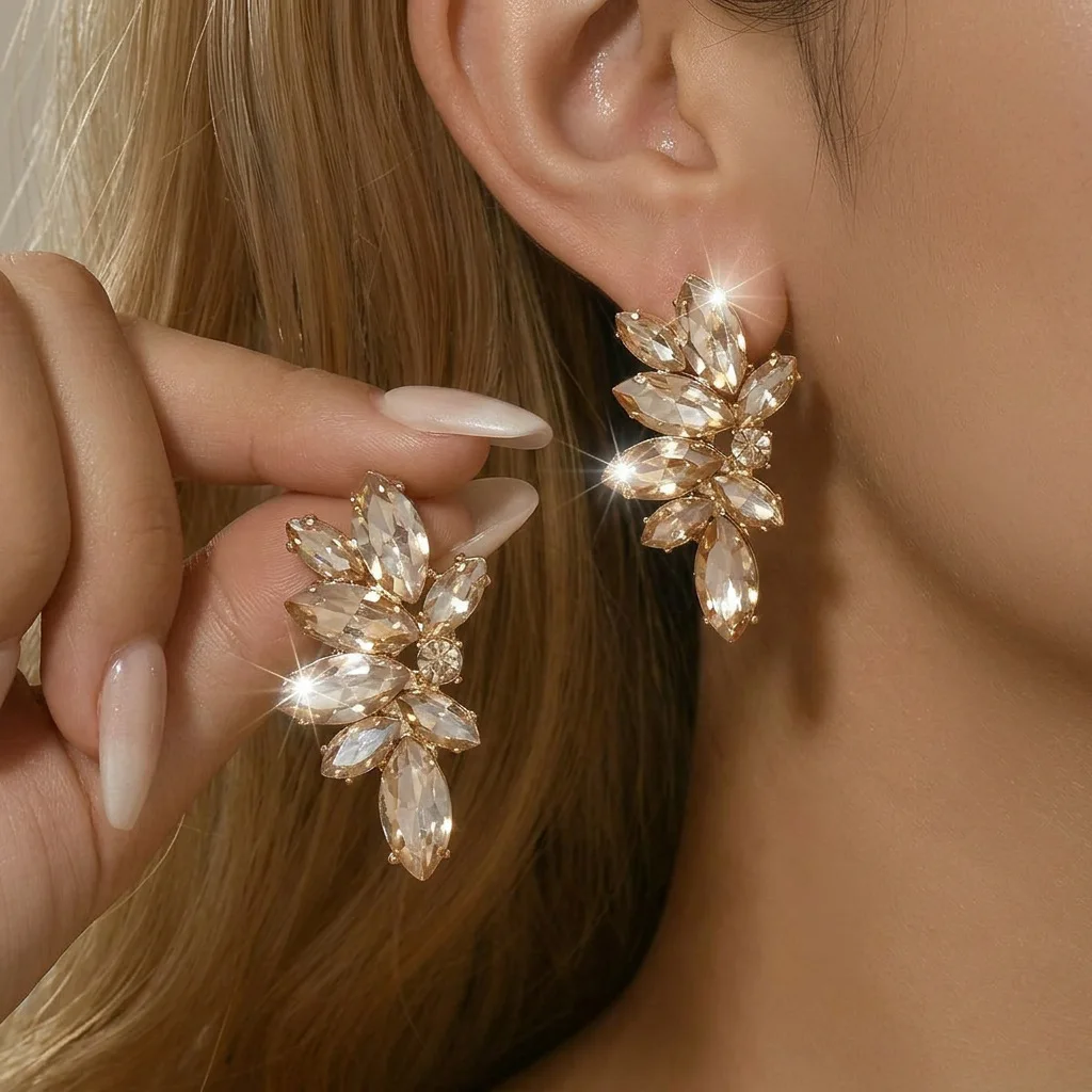 Luxury Crystal Leaf Earrings Women Marquise Rhinestone Cluster Drop Wedding Party Banquet Jewelry Elegant Fashion Statement Gift