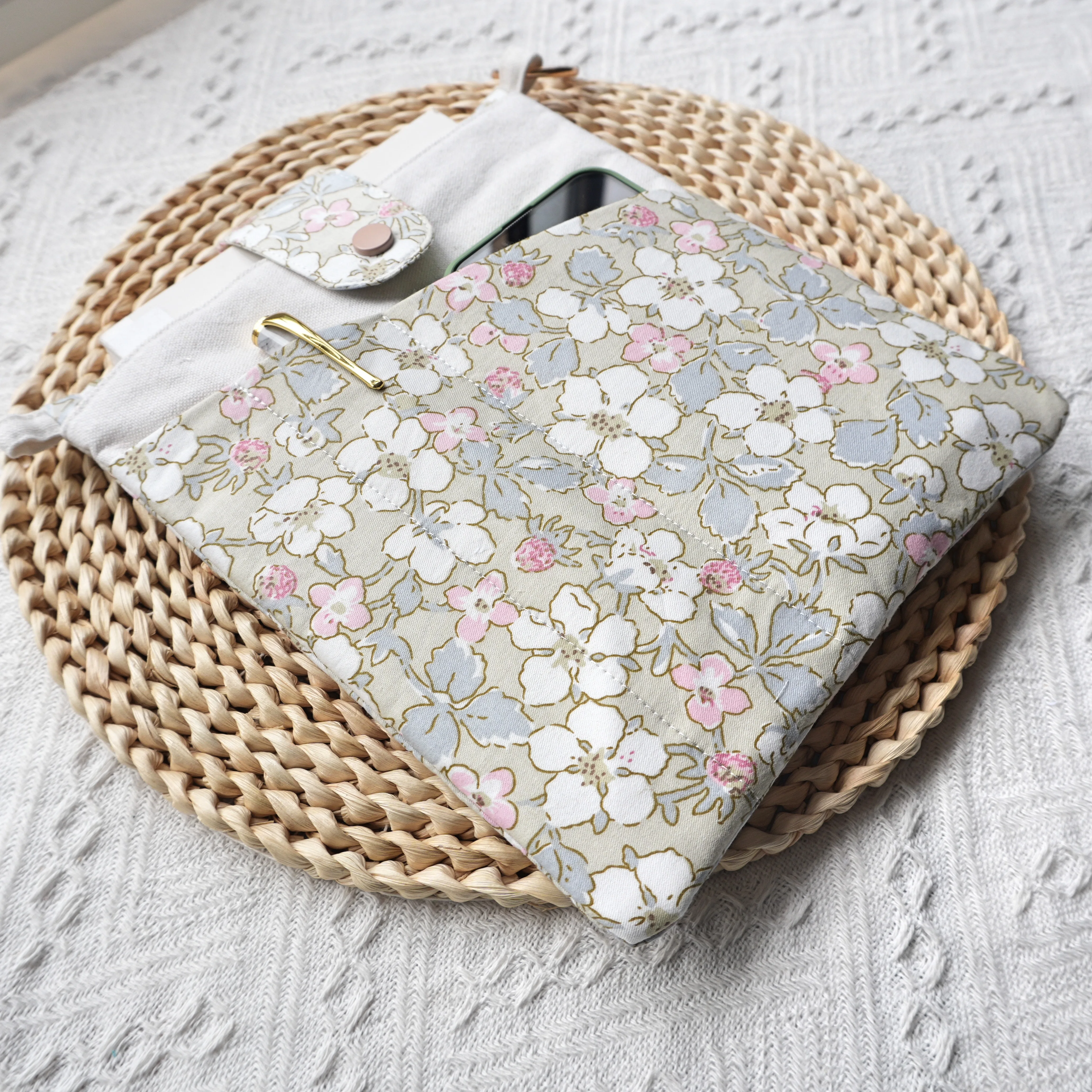Fromthenon Gardenia Canvas Multifunctional Stationery Book Organizer Mobile Phone Organizer Bag Handheld Bag Bible Storage Pouch