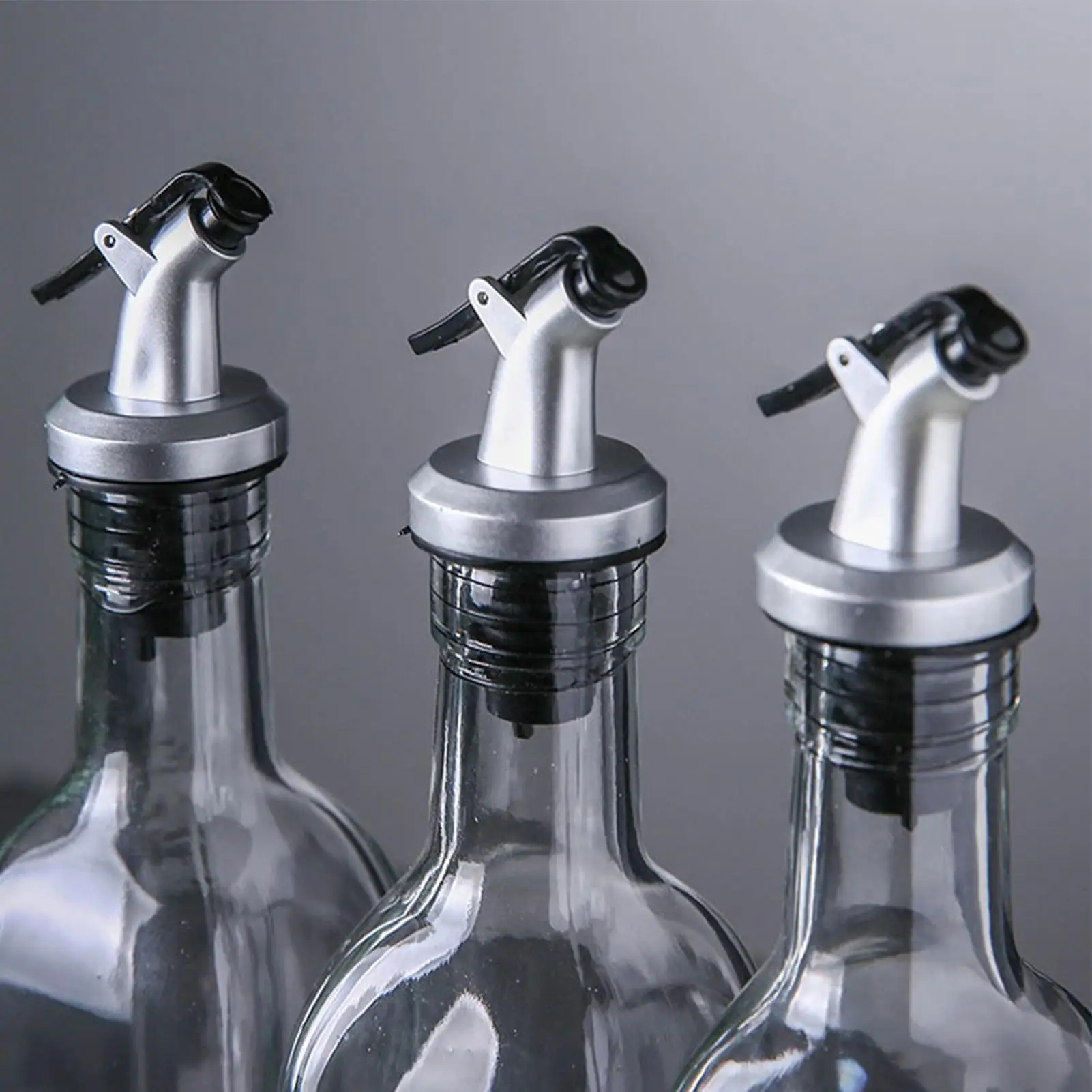 Bottle Stopper Lock Plug Seal Leak-proof Nozzle Sprayer Oil Bottle Stopper Cap Liquor Dispenser Wine Pourer Gadgets Bottle
