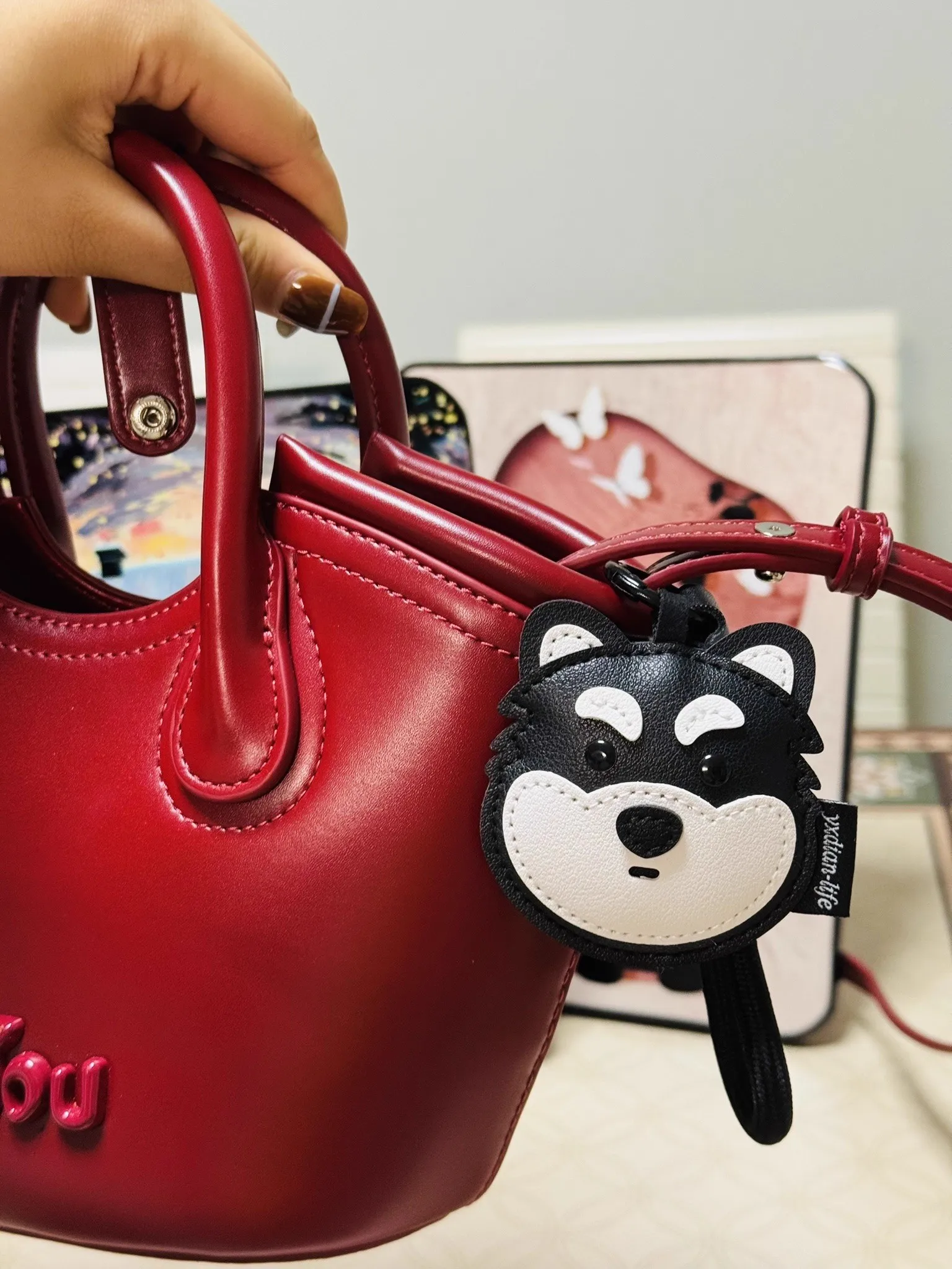 

Cute Small Dog Keychain Cartoon Puppy Cats Bag Pendant Animal Leather Car Key Chain Schoolbag Pendant Backpack Lovers Ornaments