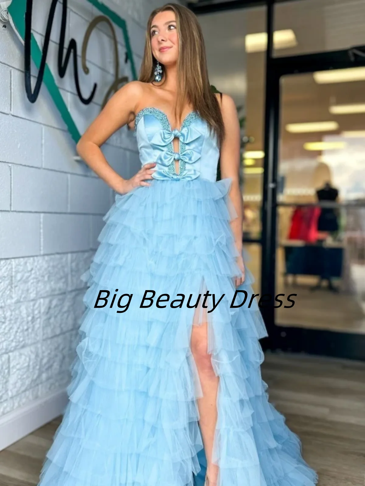 

Элегантное платье Quinceanera на заказ, шикарное, без бретелек, без рукавов, с бантом из бисера, тюлевое многоярусное платье для выпускного вечера, платья de 15, quinceañer