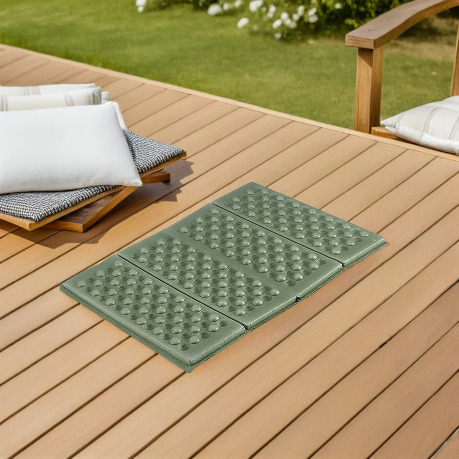 

8Pcs Foldable Camping Seat Pads Moistureproof Picnic Mats Portable Outdoor Sitting Pads Beach Hiking Ground Sit Pad