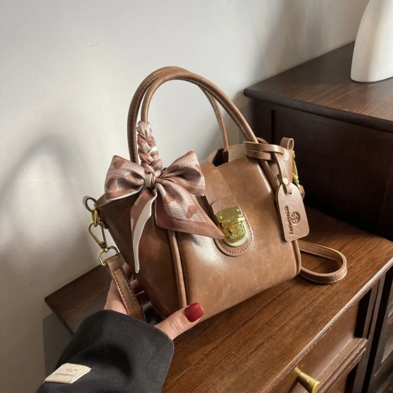 Trendy Design Diaper Bag Women Handbags Shoulder Crossbody Elegant Leather Large Capacity Classic Commuter