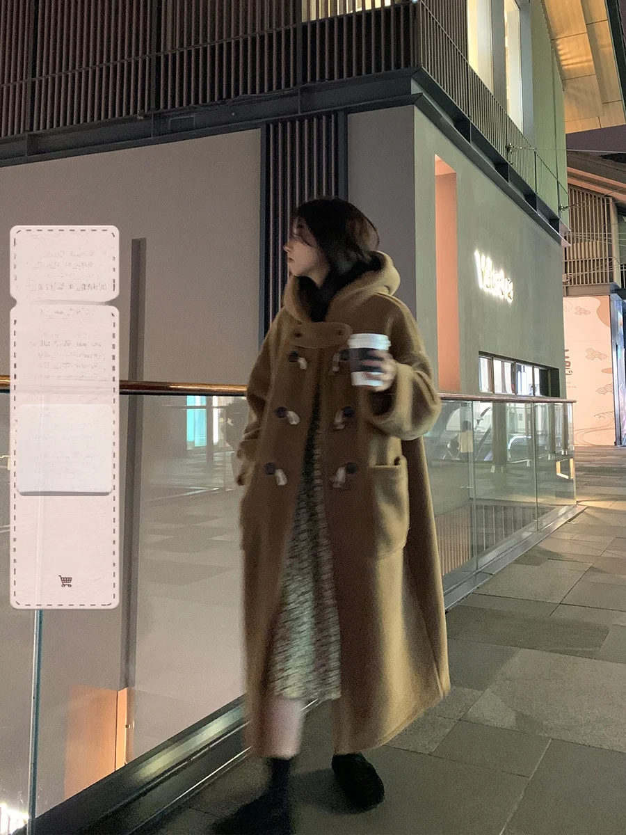 

Sinbounboun, зимняя шуба из ягненка, длинная женская корейская шуба с ленивой шапкой, однотонное пальто на пуговицах, подходит для детей 8-24 лет...