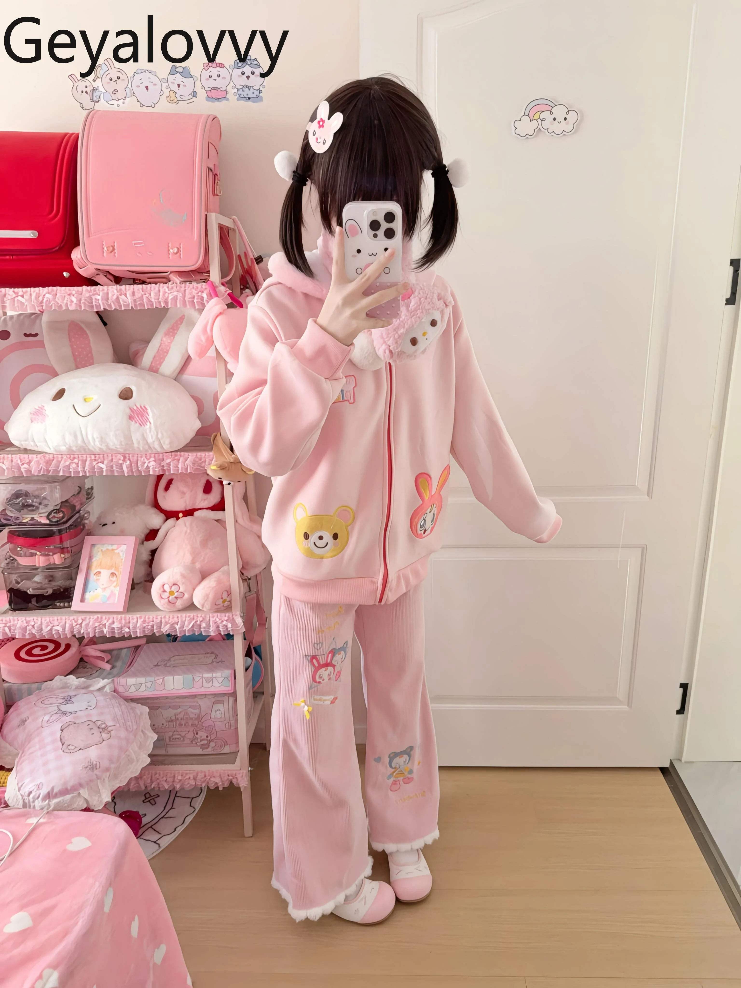 

Комплект из 2 предметов для девочек: утепленная флисовая толстовка с милой мультяшной вышивкой + изысканные брюки с вышивкой