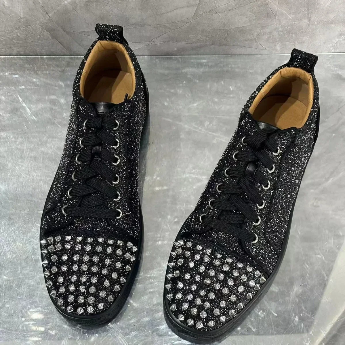 

Lace-Up Sneakers Hemegot Rhinestones Silver Rivets Round Toe Zapatillas De Mujer Black Leather Sequins Bling Sports Shoes Men