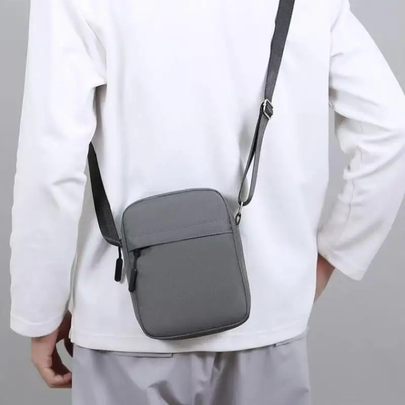 Umhängetaschen für Damen und Herren, einfarbige Umhängetaschen, kleine Umhängetaschen, leichte Handytaschen. – Detail 7